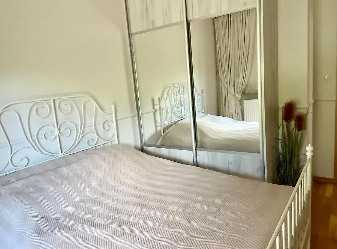 Nadmorski Dwor- * 格但斯克